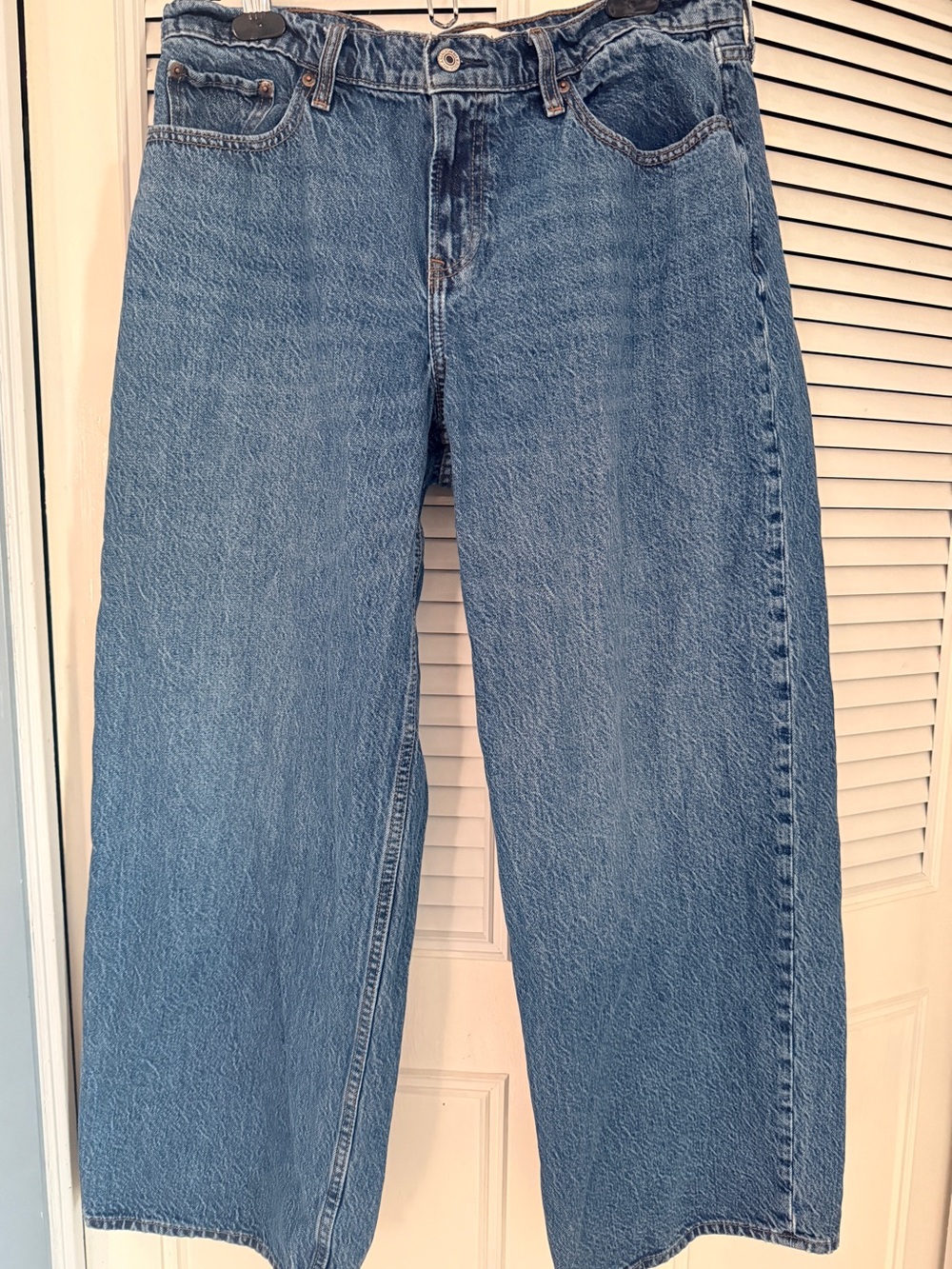 Abercrombie & Fitch Light Blue Cropped Straight Jeans